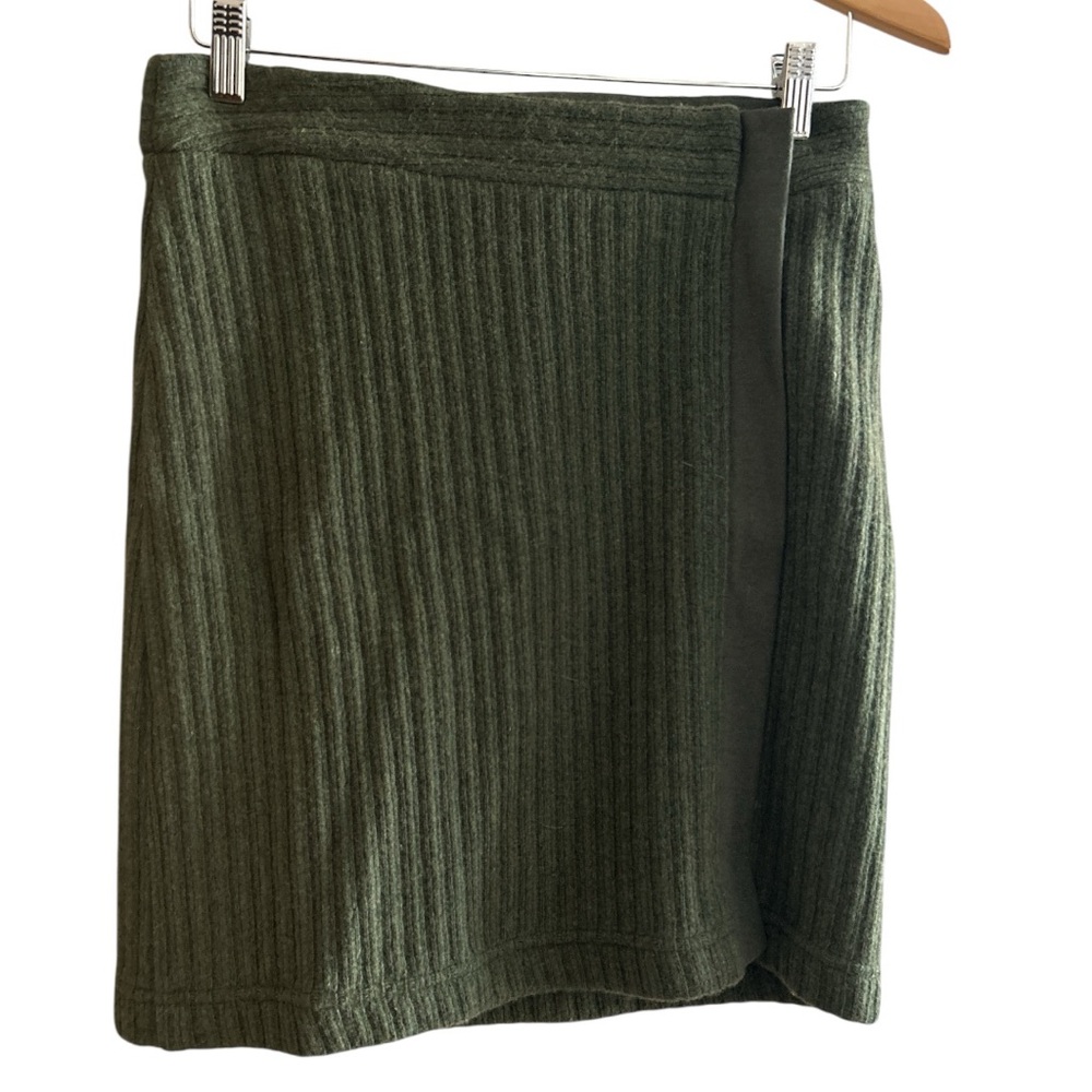tehen Olive Skirt NWT